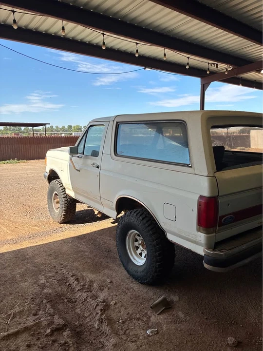 1990 Ford Bronco 4th Gen - Image 2 of 6