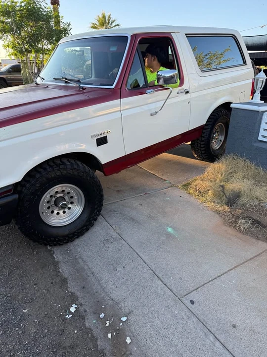 1990 Ford Bronco 4th Gen - Image 2 of 20