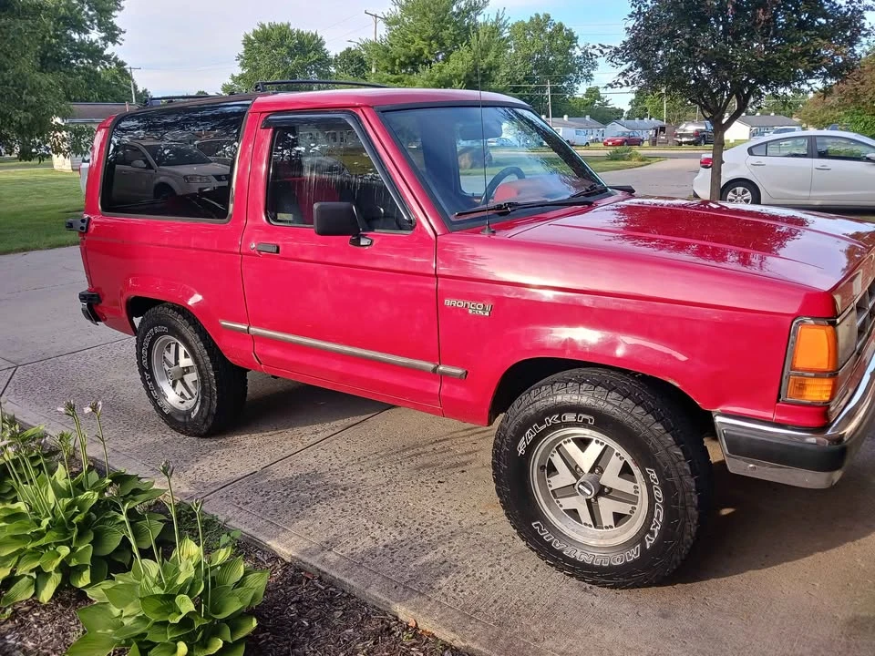 1990 Ford Bronco 4th Gen - Image 2 of 4