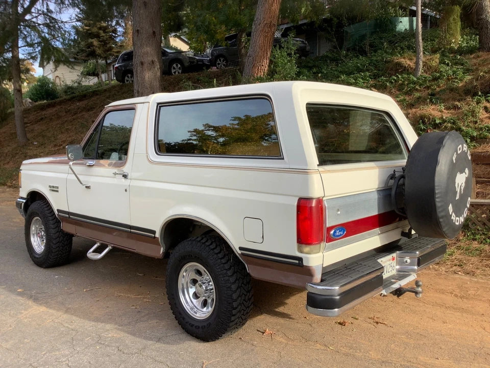 1990 Ford Bronco 4th Gen - Image 4 of 21
