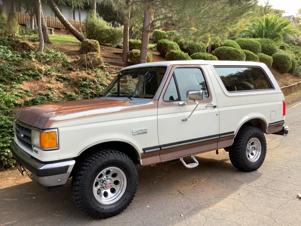 1990 Ford Bronco 4th Gen - Image 2 of 21