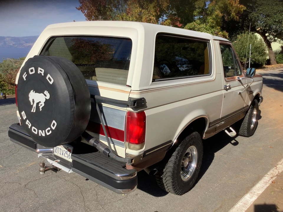 1990 Ford Bronco 4th Gen - Image 5 of 21