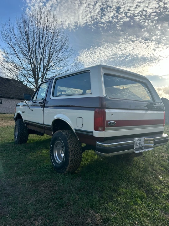 1990 Ford Bronco 4th Gen - Image 5 of 11