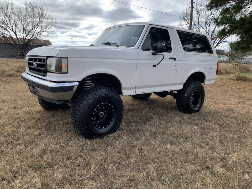 1990 Ford Bronco 4th Gen - Image 4 of 16