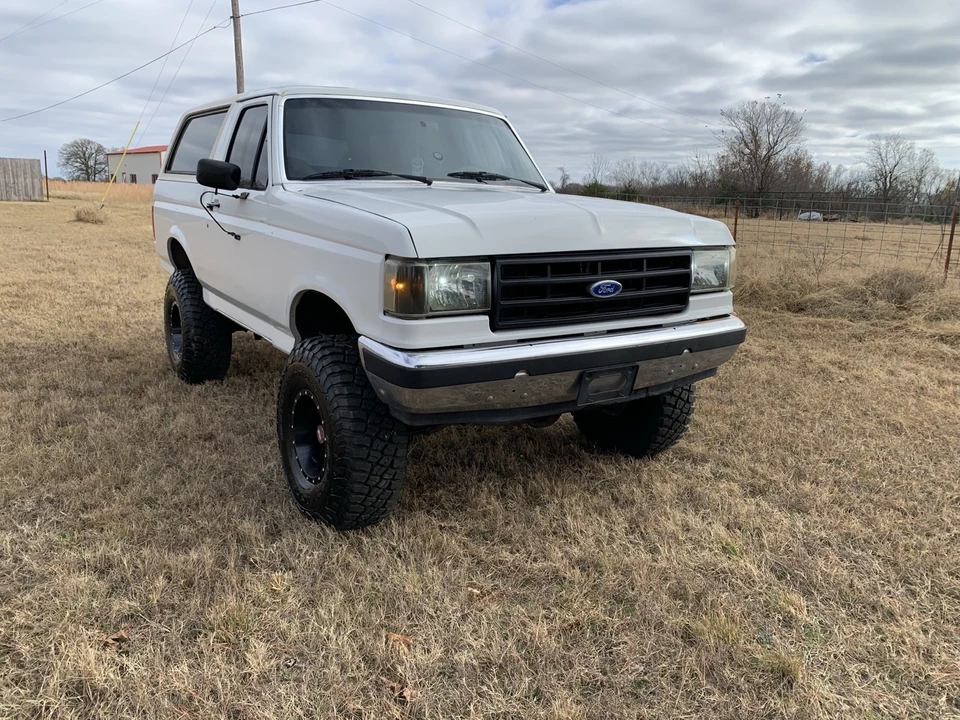 1990 Ford Bronco 4th Gen - Image 4 of 16
