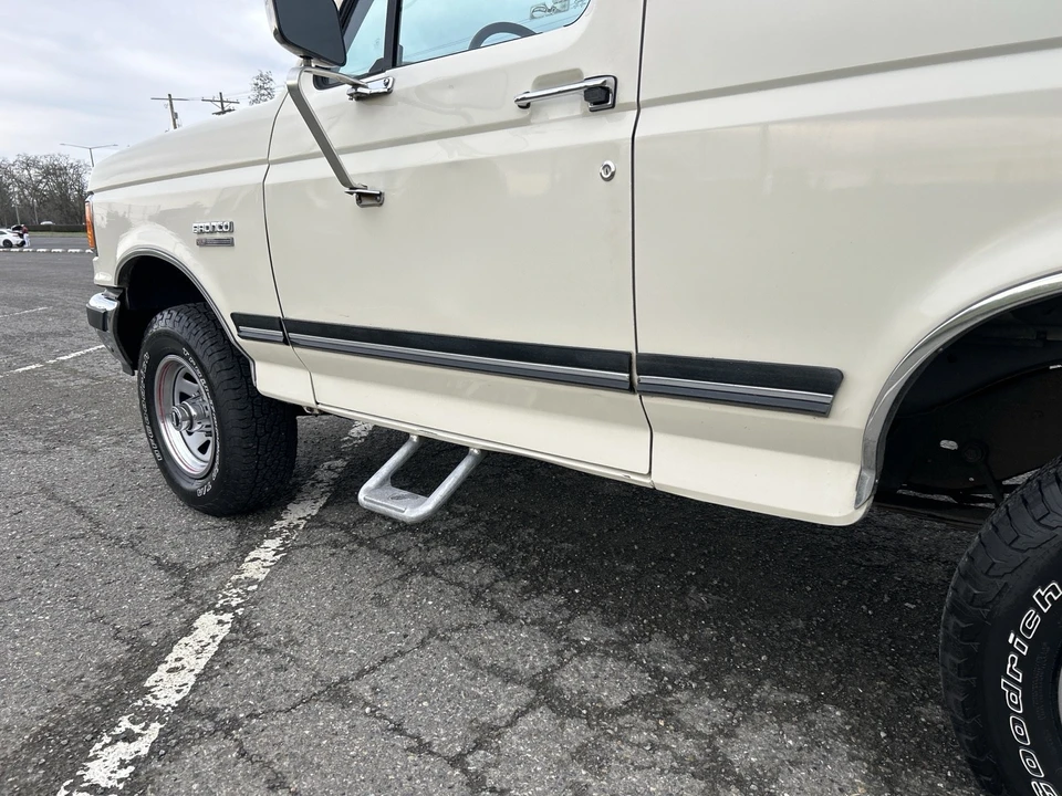 1990 Ford Bronco 4th Gen - Image 5 of 21