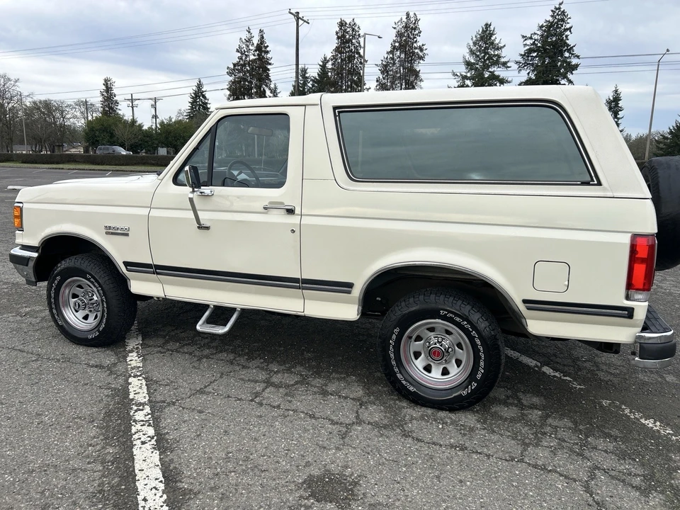 1990 Ford Bronco 4th Gen - Image 3 of 21
