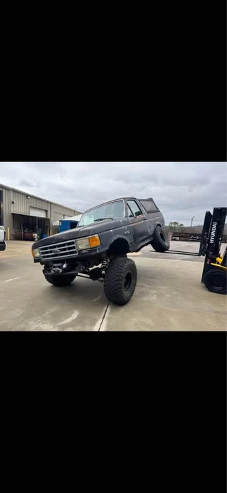 1990 Ford Bronco 4th Gen - Image 4 of 10