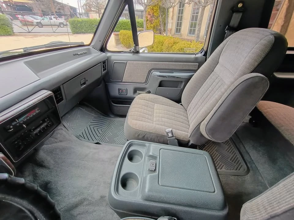 1990 Ford Bronco 4th Gen - Image 14 of 20