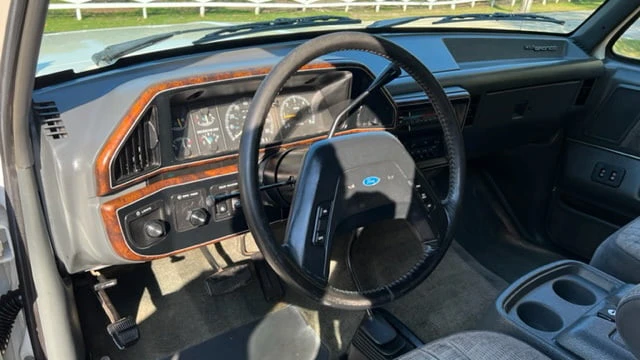 1990 Ford Bronco 4th Gen - Image 5 of 21