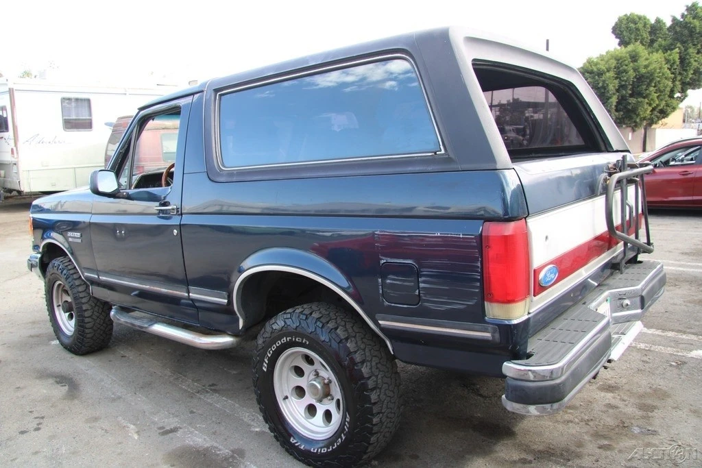 1990 Ford Bronco 4th Gen - Image 5 of 21
