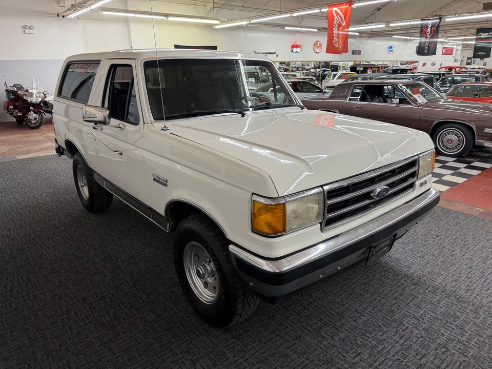 1990 Ford Bronco 4th Gen - Image 17 of 21
