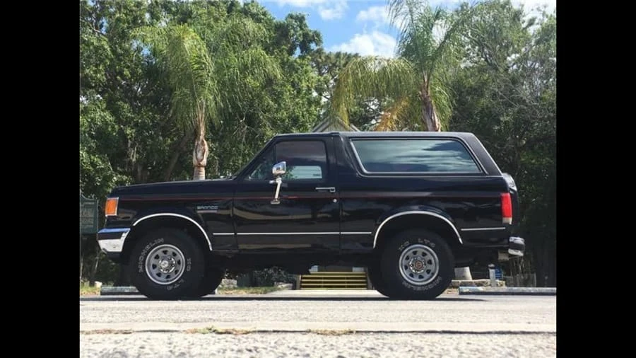 1990 Ford Bronco 4th Gen - Image 2 of 12