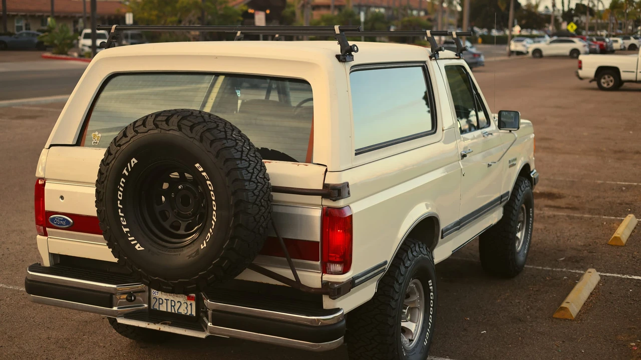 1990 Ford Bronco 4th Gen - Image 6 of 31