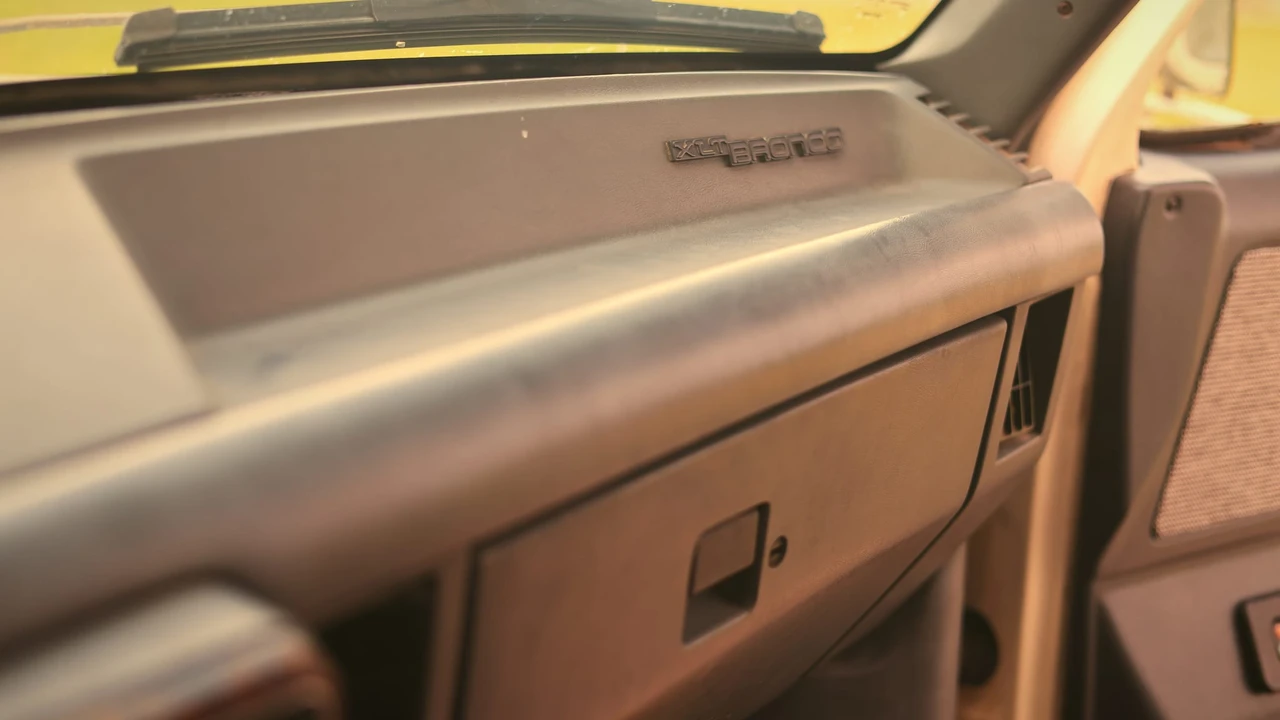 1990 Ford Bronco 4th Gen - Image 21 of 31