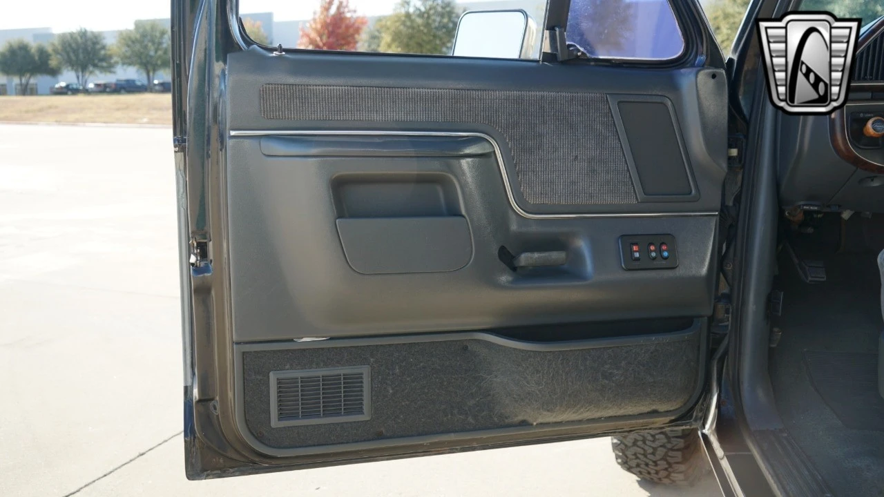 1990 Ford Bronco 4th Gen - Image 16 of 21