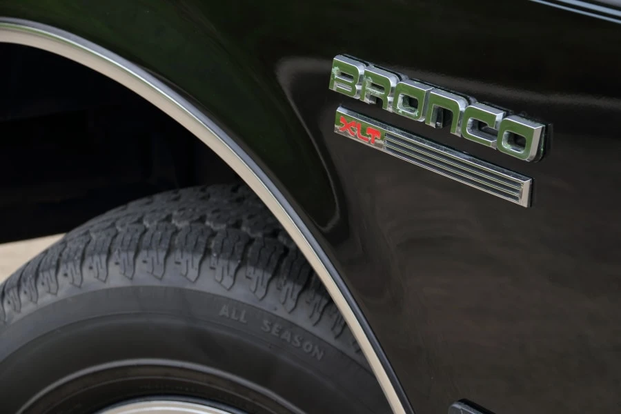 1990 Ford Bronco 4th Gen - Image 14 of 31