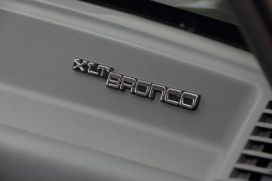 1990 Ford Bronco 4th Gen - Image 20 of 31