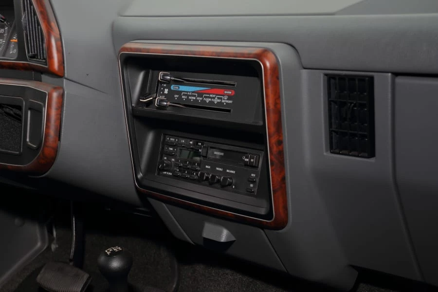 1990 Ford Bronco 4th Gen - Image 19 of 31