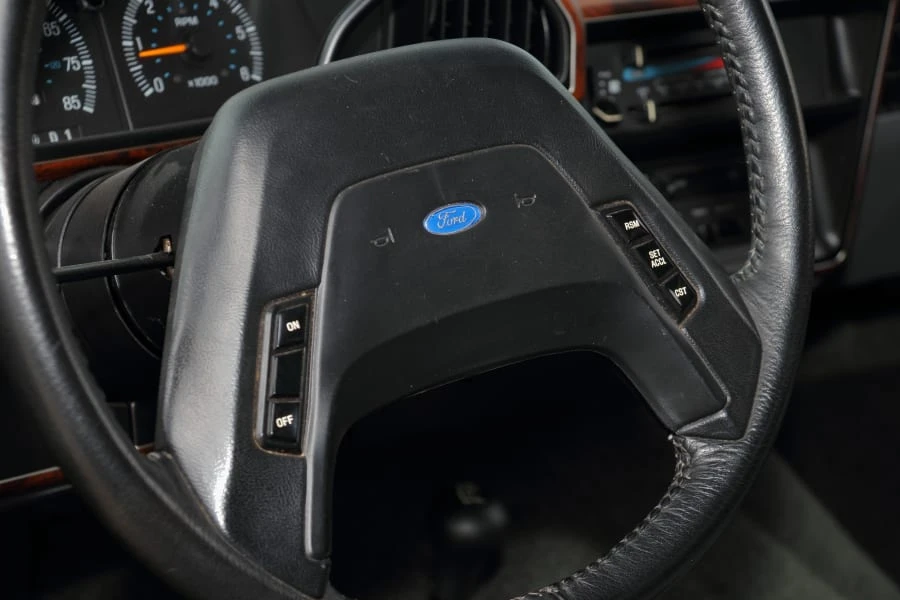 1990 Ford Bronco 4th Gen - Image 17 of 31