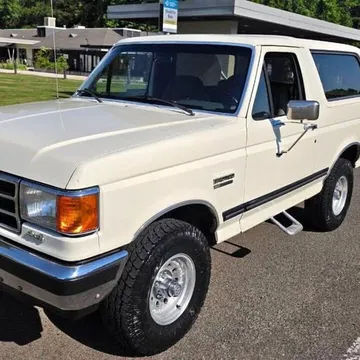 1990 Ford Bronco XLT 2dr SUV
