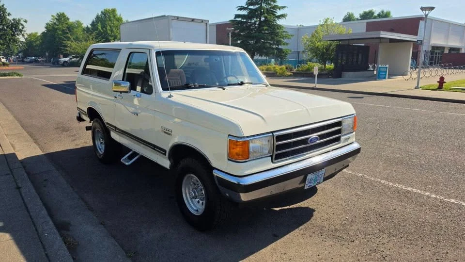 1990 Ford Bronco 4th Gen - Image 3 of 16