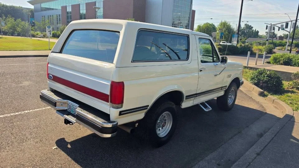 1990 Ford Bronco 4th Gen - Image 7 of 16
