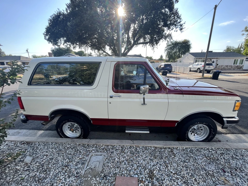 1990 Ford Bronco 4th Gen - Image 13 of 31