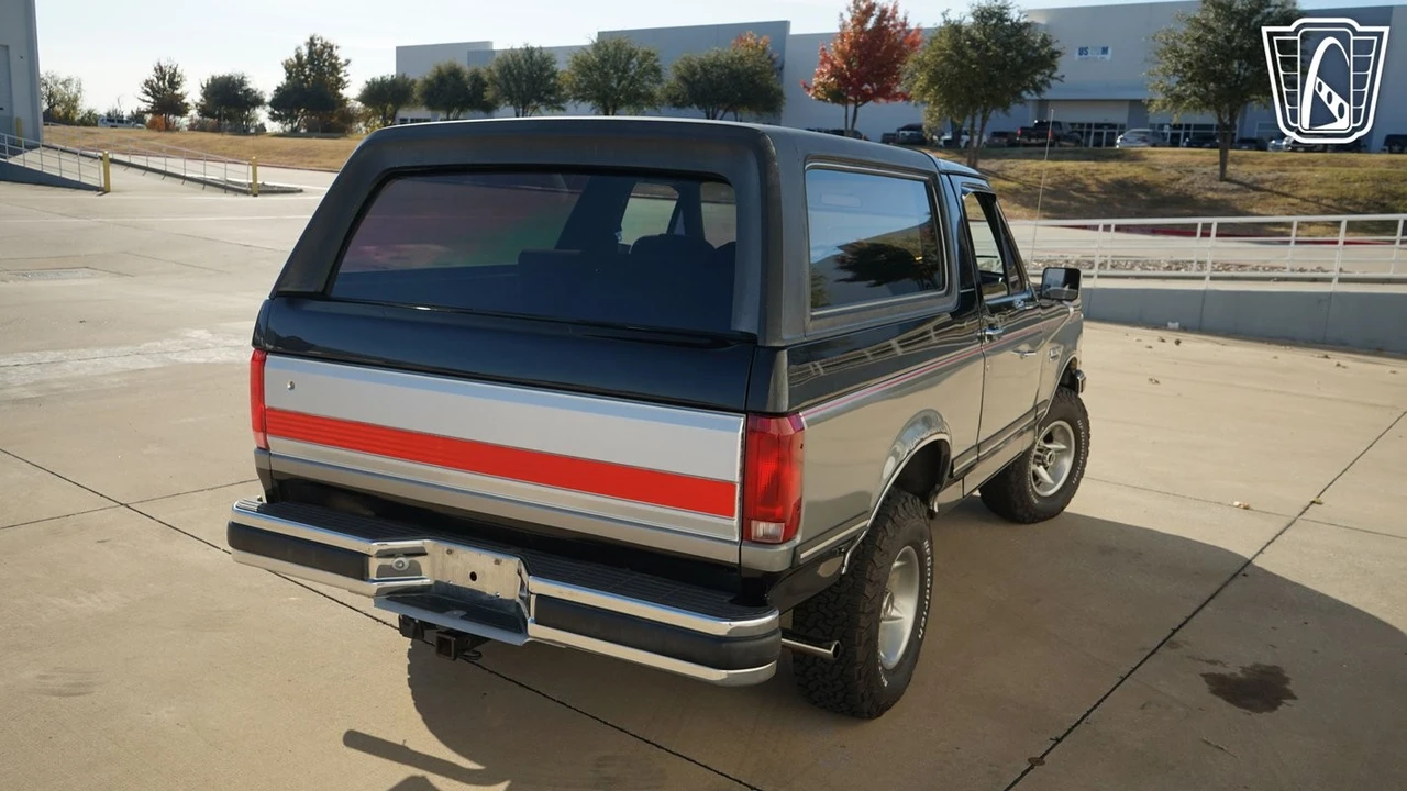 1990 Ford Bronco 4th Gen - Image 16 of 31