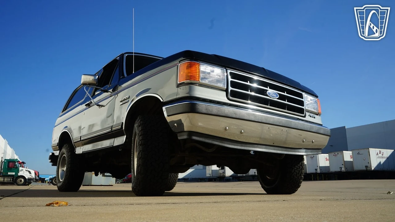 1990 Ford Bronco 4th Gen - Image 24 of 31