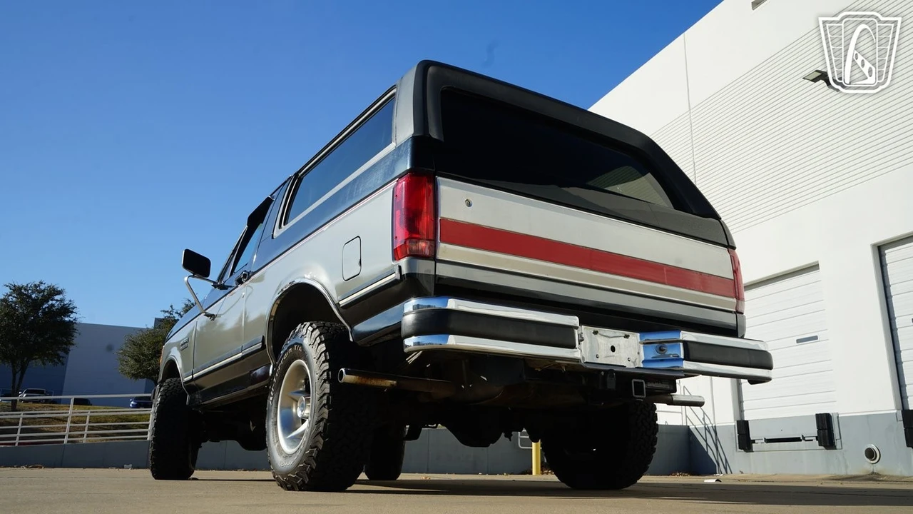 1990 Ford Bronco 4th Gen - Image 12 of 31