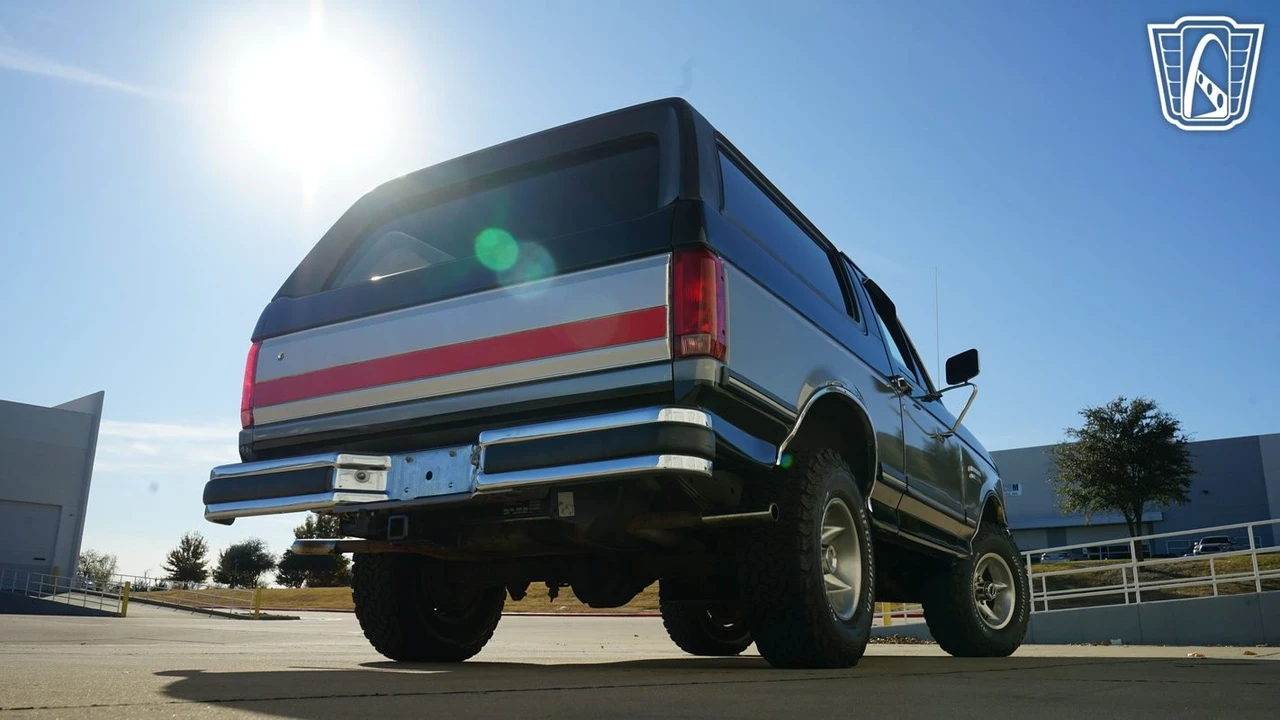 1990 Ford Bronco 4th Gen - Image 18 of 21