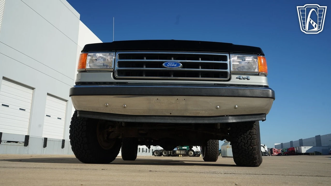 1990 Ford Bronco 4th Gen - Image 27 of 31