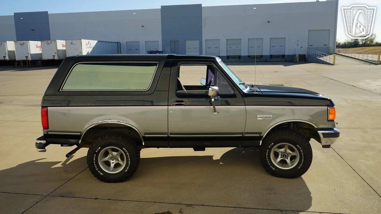 1990 Ford Bronco 4th Gen - Image 19 of 21