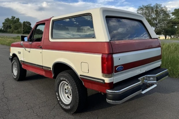 1990 Ford Bronco 4th Gen - Image 2 of 7