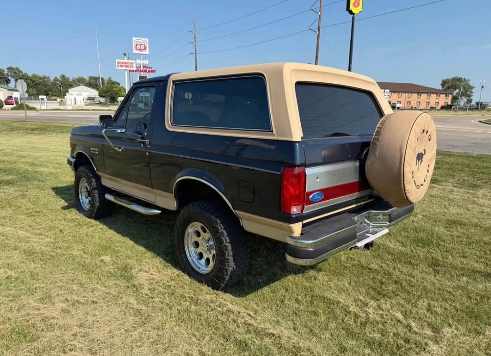 1990 Ford Bronco 4th Gen - Image 3 of 5