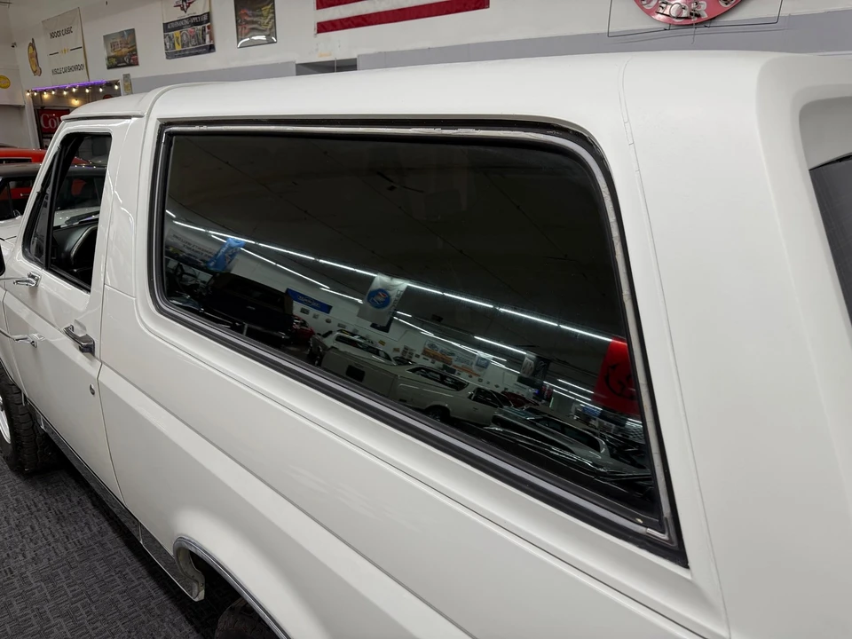 1990 Ford Bronco 4th Gen - Image 26 of 31
