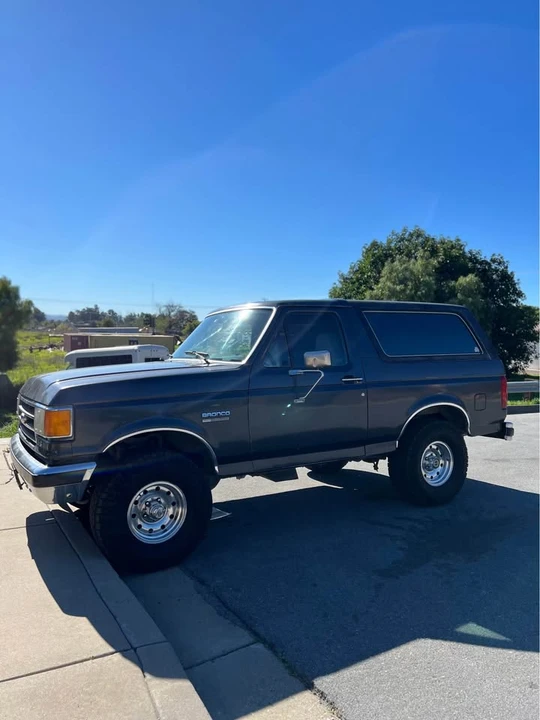 1990 Ford Bronco 4th Gen - Image 2 of 8