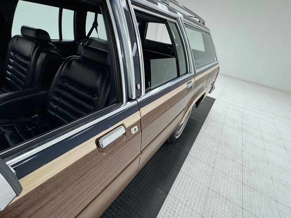 1990 Ford Country Squire - Image 27 of 31