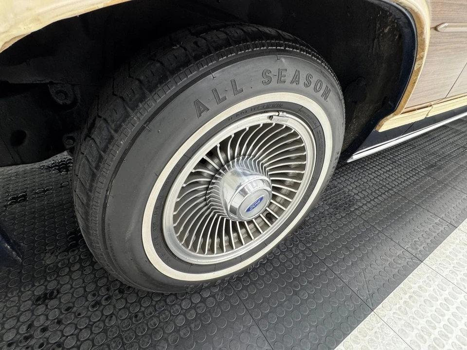 1990 Ford Country Squire - Image 12 of 12