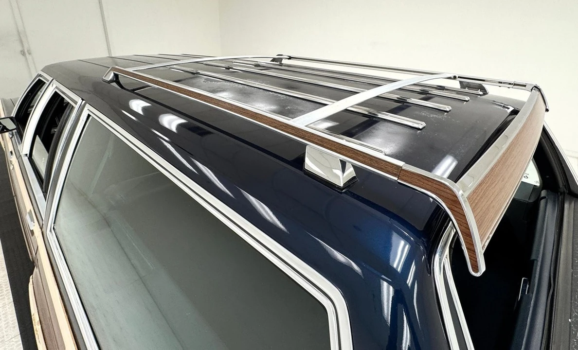 1990 Ford Country Squire - Image 18 of 31