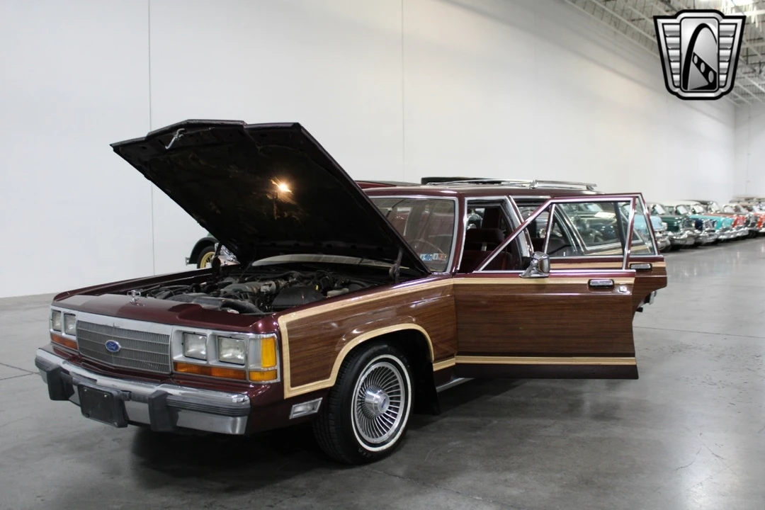 1990 Ford Country Squire - Image 8 of 12
