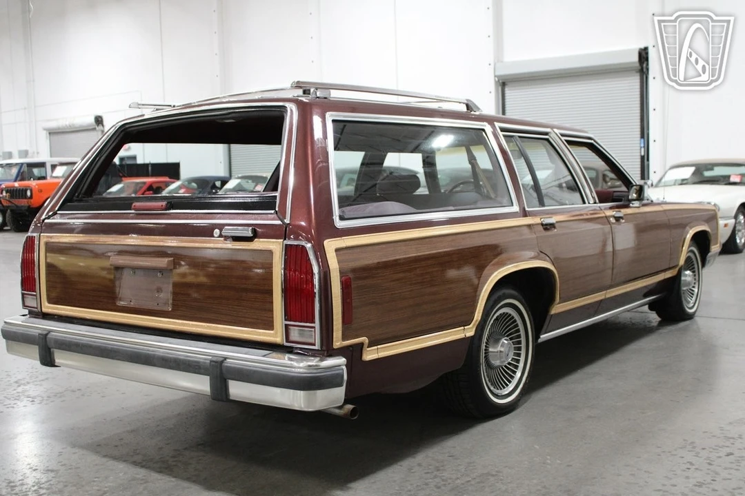1990 Ford Country Squire - Image 17 of 21