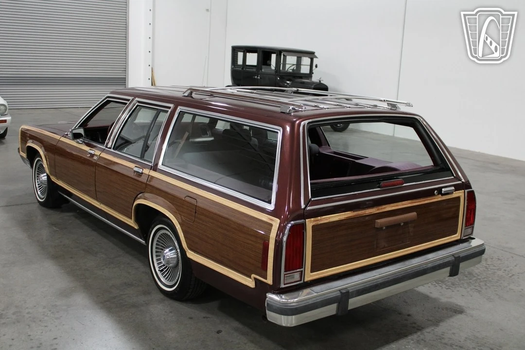 1990 Ford Country Squire - Image 7 of 21