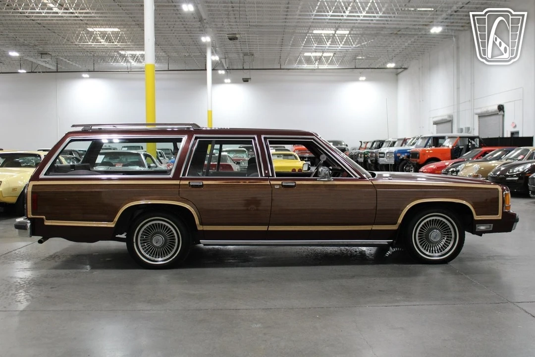 1990 Ford Country Squire - Image 18 of 21