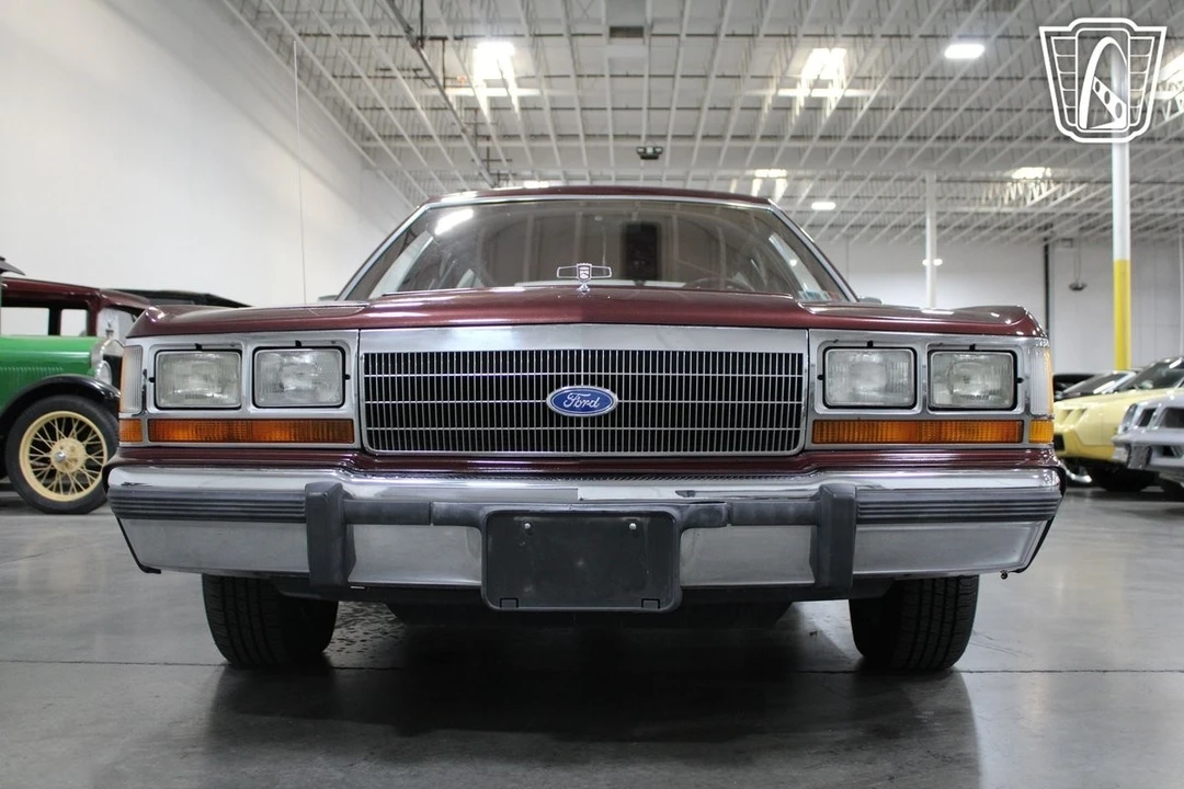 1990 Ford Country Squire - Image 20 of 21