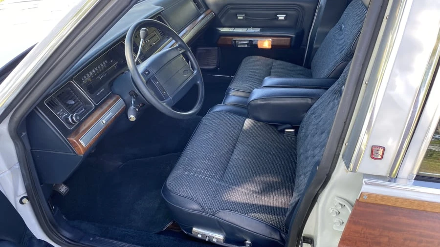1990 Ford Country Squire - Image 2 of 13