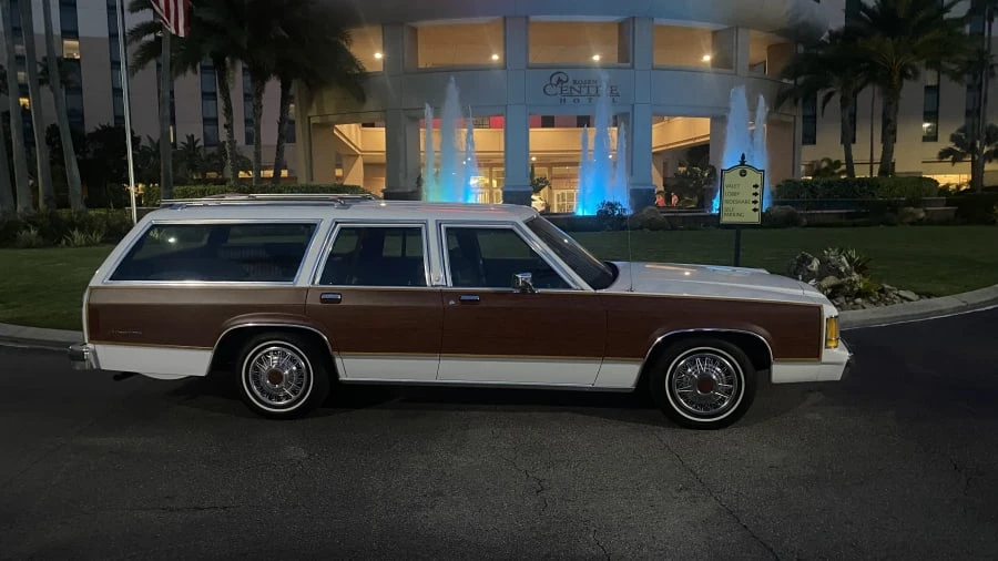1990 Ford Country Squire - Image 10 of 13
