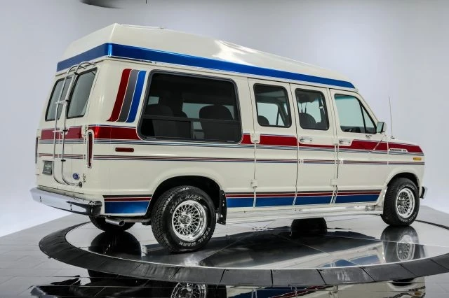 1990 Ford Econoline Van - Image 8 of 31