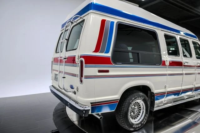 1990 Ford Econoline Van - Image 25 of 31
